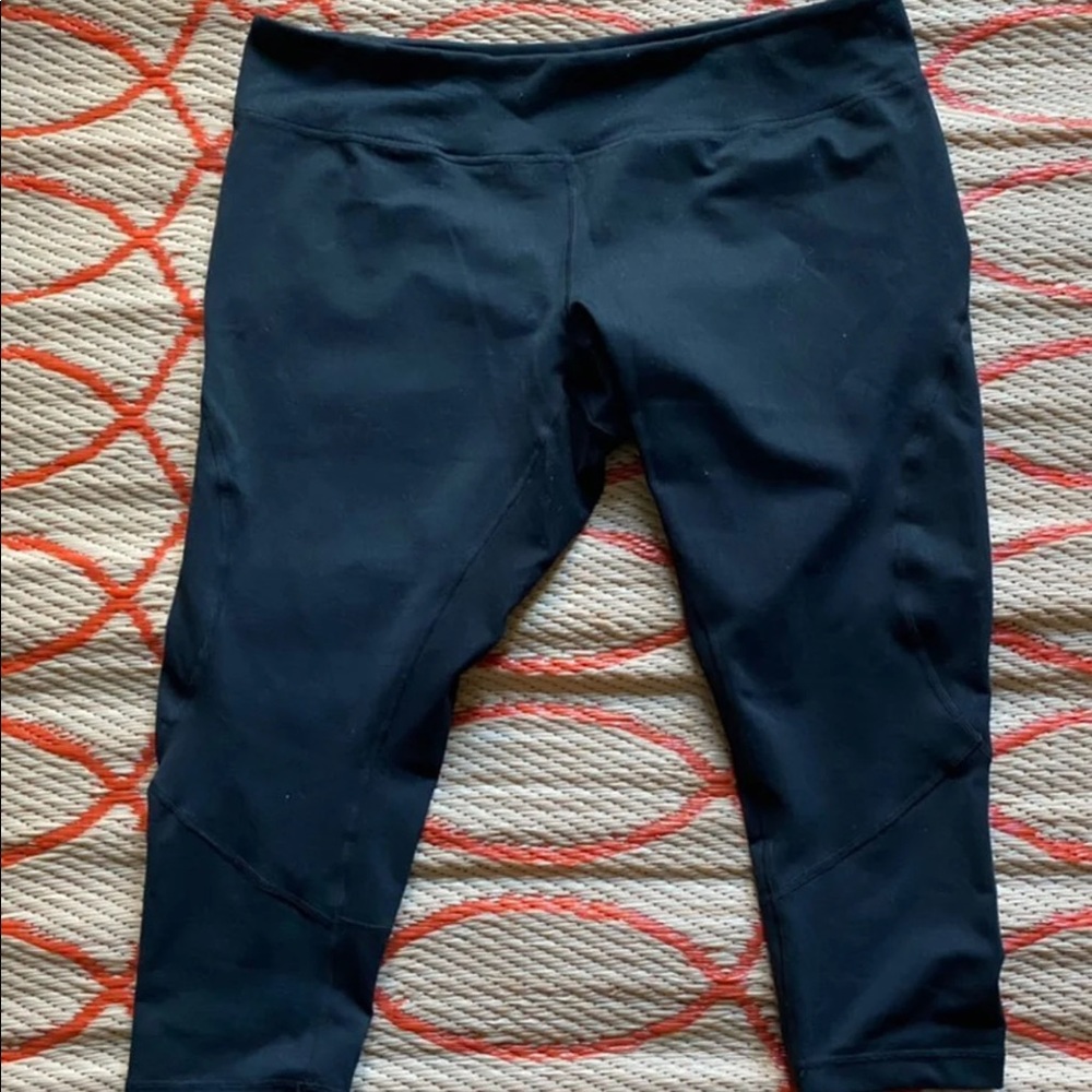 Zella Capri Leggings. Great condition